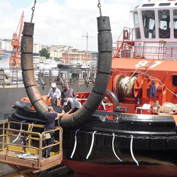Tug Boat Fender nrog lub zog siab